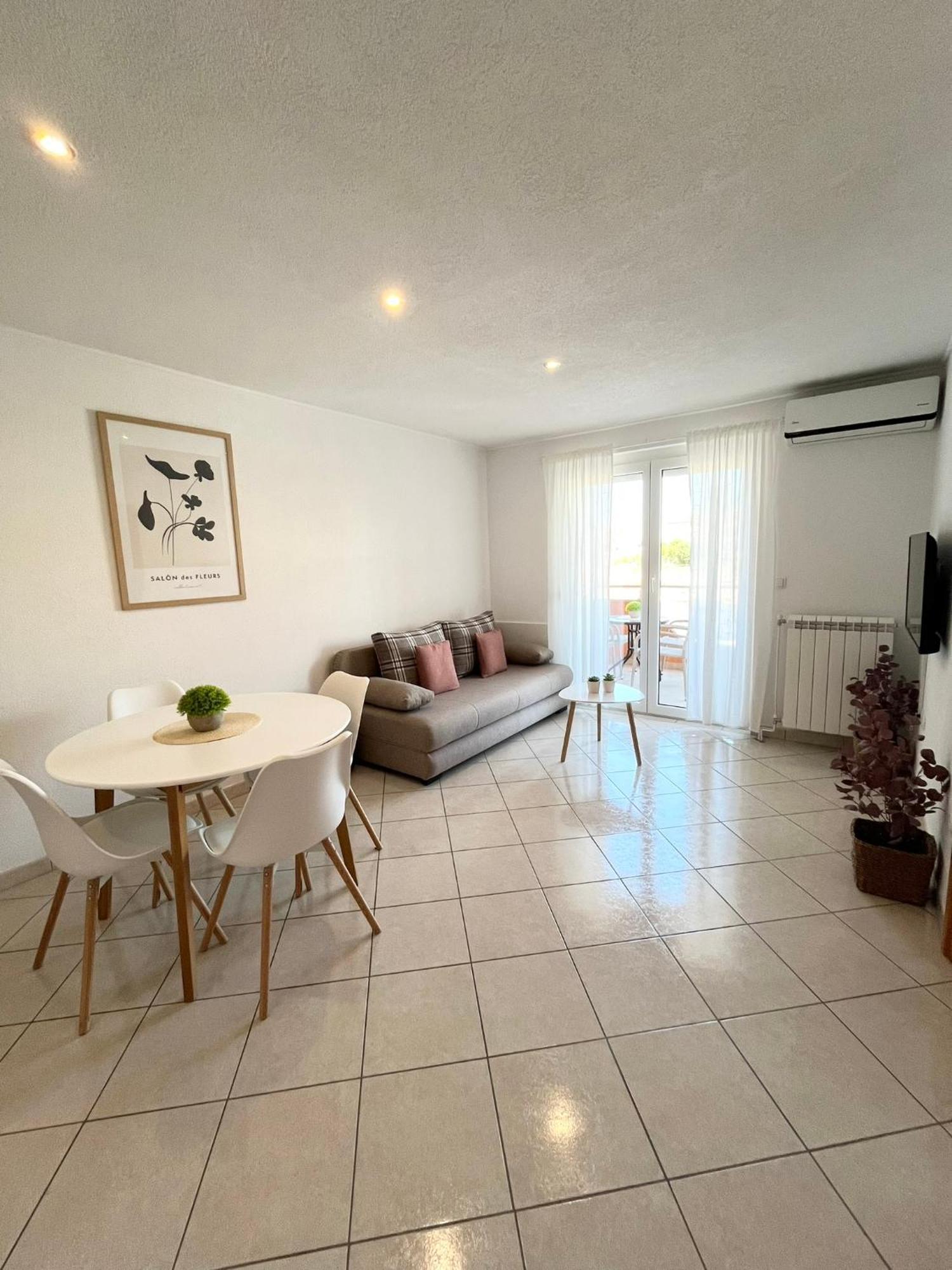 Apartments Contessa Novigrad  Exterior photo