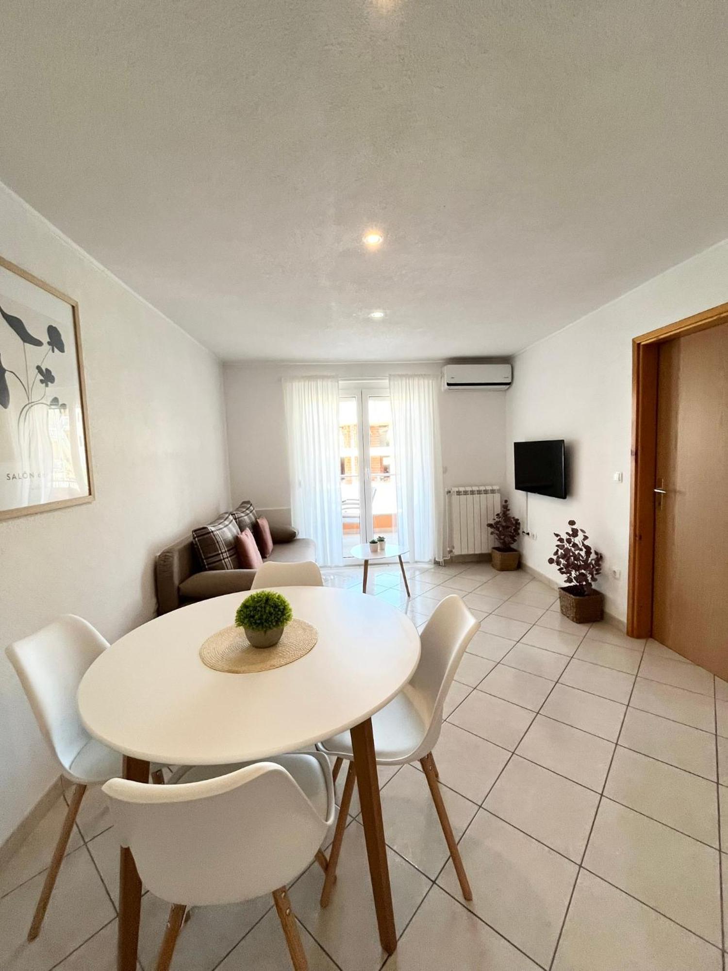 Apartments Contessa Novigrad  Exterior photo