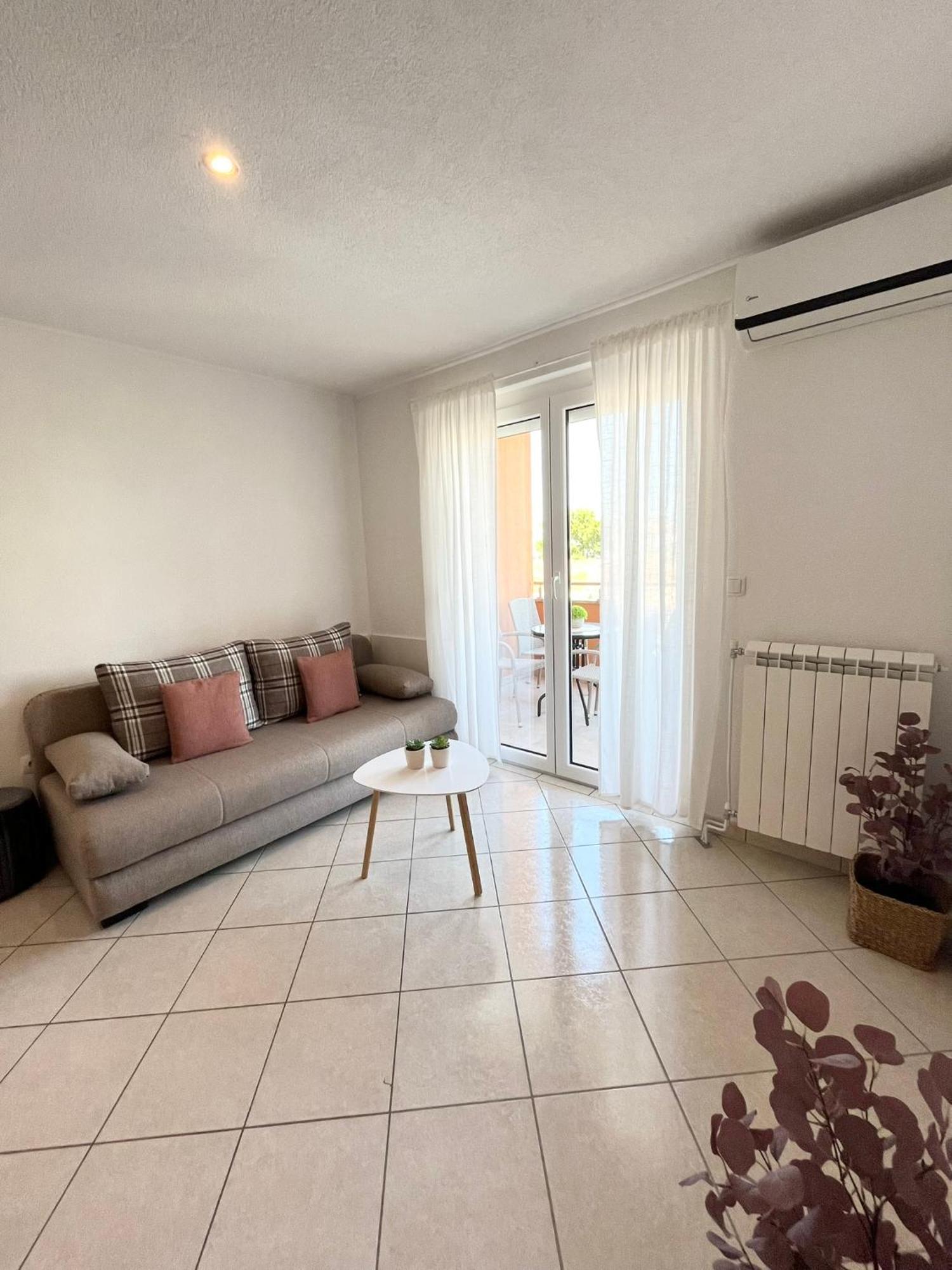 Apartments Contessa Novigrad  Exterior photo