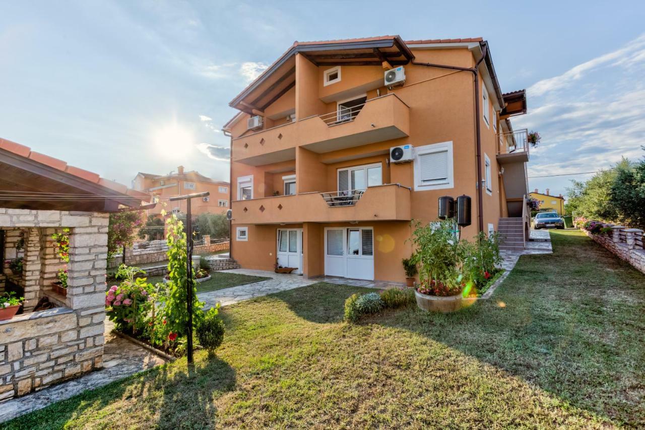 Apartments Contessa Novigrad  Exterior photo